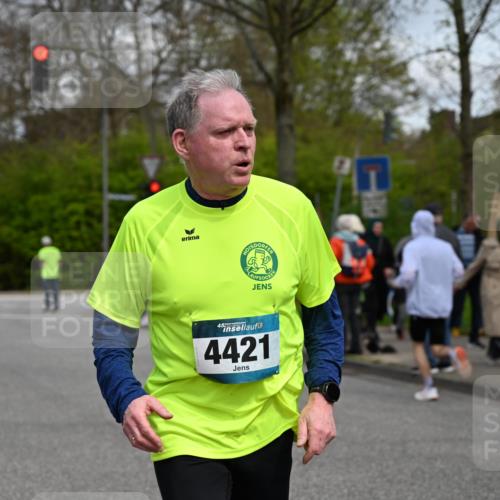 12.04.2026 - 45. Internationalen Wilhelmsburger Insellauf J. Mangold http://msf.ph/oto/9515141 12.04.2026 13:14:18 Ziel 5318, 5418, 5481, 4228, 4573, 3360, 3443, 3469, 2107, 4421, 5242, 3425, 5142, 4852, 2430, 5813, 4747, 3773, 5602, 3773, 5602, 4960, 4418, 5156, 4111, 3306, 3328, 2772, 5348, 4837, 4838 meine-sportfotos.de
