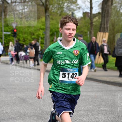 12.04.2026 - 45. Internationalen Wilhelmsburger Insellauf J. Mangold http://msf.ph/oto/9515168 12.04.2026 13:14:24 Ziel 5418, 5481, 4228, 4573, 3360, 3443, 3469, 2107, 4421, 5242, 3425, 5142, 4852, 2430, 5813, 4747, 3773, 5602, 4960, 4418, 5156, 4111, 3306, 3328, 2772, 5348, 4837, 4838, 4669 meine-sportfotos.de