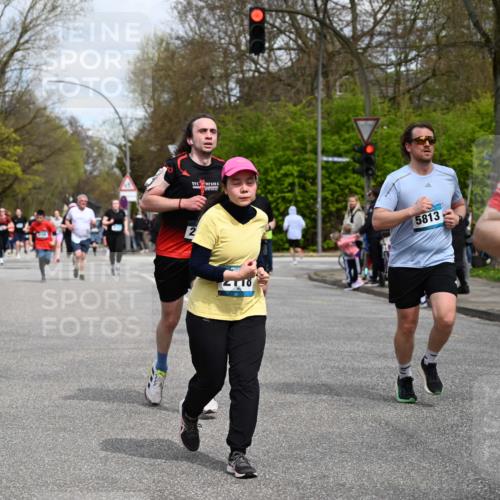 12.04.2026 - 45. Internationalen Wilhelmsburger Insellauf J. Mangold http://msf.ph/oto/9515203 12.04.2026 13:14:29 Ziel 5418, 5481, 4228, 4573, 3360, 3443, 3469, 2107, 4421, 5242, 3425, 5142, 4852, 2430, 5813, 4747, 3773, 5602, 4960, 4418, 5156, 4111, 3306, 3328, 2772, 5348, 4837, 4838, 5348, 4837, 4838, 4669, 2110, 4695, 2815, 2785 meine-sportfotos.de