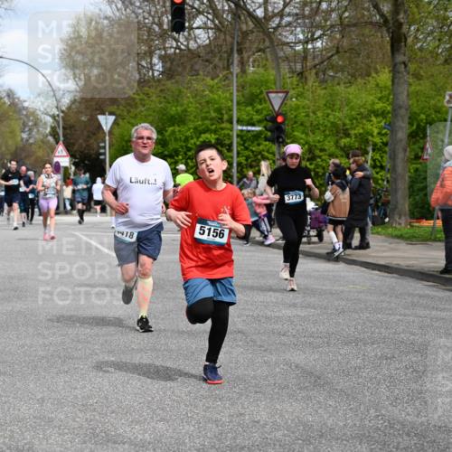 12.04.2026 - 45. Internationalen Wilhelmsburger Insellauf J. Mangold http://msf.ph/oto/9515233 12.04.2026 13:14:35 Ziel 3360, 3443, 3469, 2107, 4421, 5242, 3425, 5142, 4852, 2430, 5813, 4747, 3773, 5602, 4960, 4418, 5156, 5156, 4111, 3306, 3328, 2772, 5348, 4837, 4838, 4669, 2110, 4695, 2815, 2785, 2043, 2118, 5755, 5029 meine-sportfotos.de