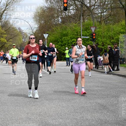12.04.2026 - 45. Internationalen Wilhelmsburger Insellauf J. Mangold http://msf.ph/oto/9515268 12.04.2026 13:14:40 Ziel 3443, 3469, 2107, 4421, 5242, 3425, 5142, 4852, 2430, 5813, 4747, 3773, 5602, 4960, 4418, 5156, 4111, 3306, 3328, 2772, 2772, 5348, 4837, 4838, 4669, 2110, 4695, 2815, 2110, 4695, 2815, 2785, 2043, 2118, 5755, 5029, 4662, 4663, 4559, 3308 meine-sportfotos.de