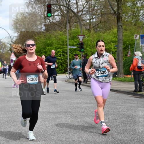 12.04.2026 - 45. Internationalen Wilhelmsburger Insellauf J. Mangold http://msf.ph/oto/9515280 12.04.2026 13:14:41 Ziel 3469, 2107, 4421, 5242, 3425, 5142, 4852, 2430, 5813, 4747, 3773, 5602, 4960, 4418, 5156, 4111, 3306, 3328, 2772, 5348, 4837, 4838, 5348, 4837, 4838, 4669, 2110, 4695, 2815, 2785, 2785, 2043, 2118, 5755, 5029, 4662, 4663, 4559, 3308 meine-sportfotos.de