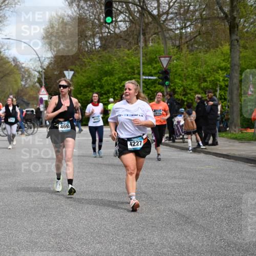 12.04.2026 - 45. Internationalen Wilhelmsburger Insellauf J. Mangold http://msf.ph/oto/9515331 12.04.2026 13:14:50 Ziel 2430, 5813, 4747, 3773, 5602, 4960, 4418, 5156, 4111, 3306, 3328, 2772, 5348, 4837, 4838, 4669, 2110, 4695, 2815, 2785, 2043, 2118, 5755, 5029, 4662, 4663, 4559, 3308, 4559, 3308, 3881, 3882, 3767, 3765, 4366, 4227 meine-sportfotos.de