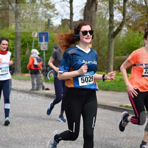 12.04.2026 - 45. Internationalen Wilhelmsburger Insellauf J. Mangold http://msf.ph/oto/9515363 12.04.2026 13:14:54 Ziel 3773, 5602, 4960, 4418, 5156, 4111, 3306, 3328, 2772, 5348, 4837, 4838, 4669, 2110, 4695, 2815, 2785, 2043, 2118, 2043, 2118, 5755, 5029, 4662, 4663, 4559, 3308, 3881, 3881, 3882, 3767, 3765, 4366, 4227, 3232, 2774, 5725 meine-sportfotos.de