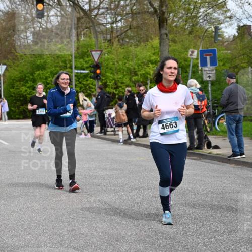 12.04.2026 - 45. Internationalen Wilhelmsburger Insellauf J. Mangold http://msf.ph/oto/9515364 12.04.2026 13:14:54 Ziel 3773, 5602, 4960, 4418, 5156, 4111, 3306, 3328, 2772, 5348, 4837, 4838, 4669, 2110, 4695, 2815, 2785, 2043, 2118, 2043, 2118, 5755, 5029, 4662, 4663, 4559, 3308, 3881, 3881, 3882, 3767, 3765, 4366, 4227, 3232, 2774, 5725 meine-sportfotos.de