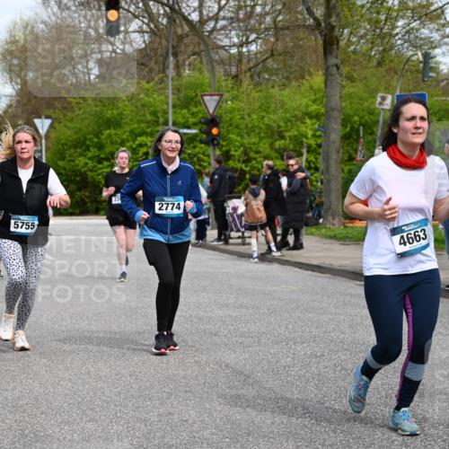 12.04.2026 - 45. Internationalen Wilhelmsburger Insellauf J. Mangold http://msf.ph/oto/9515368 12.04.2026 13:14:55 Ziel 3773, 5602, 4960, 4418, 5156, 4111, 3306, 3328, 2772, 5348, 4837, 4838, 4669, 2110, 4695, 2815, 2785, 2043, 2118, 5755, 5029, 4662, 4663, 4559, 3308, 3881, 3882, 3767, 3765, 3882, 3767, 3765, 4366, 4227, 3232, 2774, 5725 meine-sportfotos.de