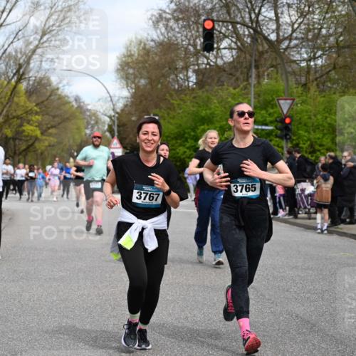 12.04.2026 - 45. Internationalen Wilhelmsburger Insellauf J. Mangold http://msf.ph/oto/9515415 12.04.2026 13:15:09 Ziel 2110, 4695, 2815, 2785, 2043, 2118, 5755, 5029, 4662, 4663, 4559, 3308, 3881, 3882, 3767, 3765, 4366, 4227, 3232, 2774, 5725, 3770, 2617, 5453, 5453, 4942, 4964, 5675, 4616, 4880, 2832, 3803, 3801, 3250 meine-sportfotos.de