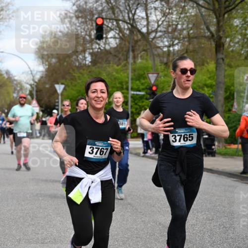 12.04.2026 - 45. Internationalen Wilhelmsburger Insellauf J. Mangold http://msf.ph/oto/9515422 12.04.2026 13:15:09 Ziel 2110, 4695, 2815, 2785, 2043, 2118, 5755, 5029, 4662, 4663, 4559, 3308, 3881, 3882, 3767, 3765, 4366, 4227, 3232, 2774, 5725, 3770, 2617, 5453, 5453, 4942, 4964, 5675, 4616, 4880, 2832, 3803, 3801, 3250 meine-sportfotos.de