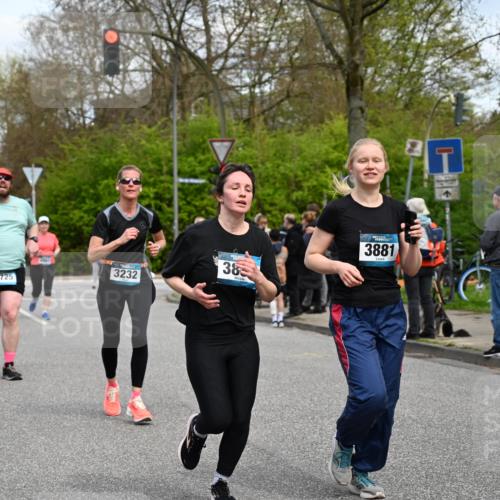 12.04.2026 - 45. Internationalen Wilhelmsburger Insellauf J. Mangold http://msf.ph/oto/9515434 12.04.2026 13:15:11 Ziel 2110, 4695, 2815, 2785, 2043, 2118, 5755, 5029, 4662, 4663, 4559, 3308, 3881, 3882, 3767, 3765, 4366, 4366, 4227, 3232, 2774, 5725, 3770, 2617, 5453, 4942, 4964, 4942, 4964, 5675, 4616, 4880, 2832, 3803, 3801, 3250, 5008, 2853, 3280 meine-sportfotos.de