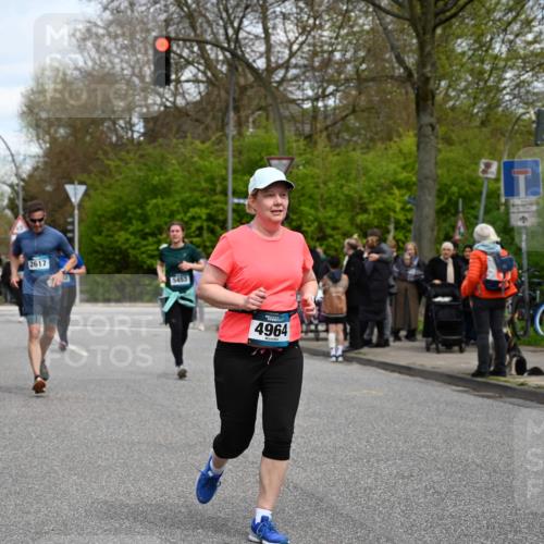 12.04.2026 - 45. Internationalen Wilhelmsburger Insellauf J. Mangold http://msf.ph/oto/9515477 12.04.2026 13:15:17 Ziel 2110, 4695, 2815, 2785, 2043, 2118, 5755, 5029, 4662, 4663, 4559, 3308, 3881, 3882, 3767, 3765, 4366, 4227, 3232, 2774, 5725, 3770, 2617, 5453, 4942, 4964, 5675, 4616, 4880, 2832, 2832, 3803, 3801, 3250, 5008, 2853, 3280, 3244, 5292, 4861, 2032, 4731, 2884, 3850, 4053, 5686 meine-sportfotos.de