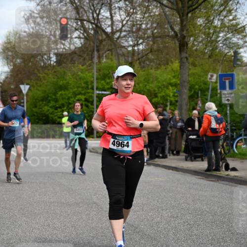 12.04.2026 - 45. Internationalen Wilhelmsburger Insellauf J. Mangold http://msf.ph/oto/9515480 12.04.2026 13:15:17 Ziel 2110, 4695, 2815, 2785, 2043, 2118, 5755, 5029, 4662, 4663, 4559, 3308, 3881, 3882, 3767, 3765, 4366, 4227, 3232, 2774, 5725, 3770, 2617, 5453, 4942, 4964, 5675, 4616, 4880, 2832, 2832, 3803, 3801, 3250, 5008, 2853, 3280, 3244, 5292, 4861, 2032, 4731, 2884, 3850, 4053, 5686 meine-sportfotos.de