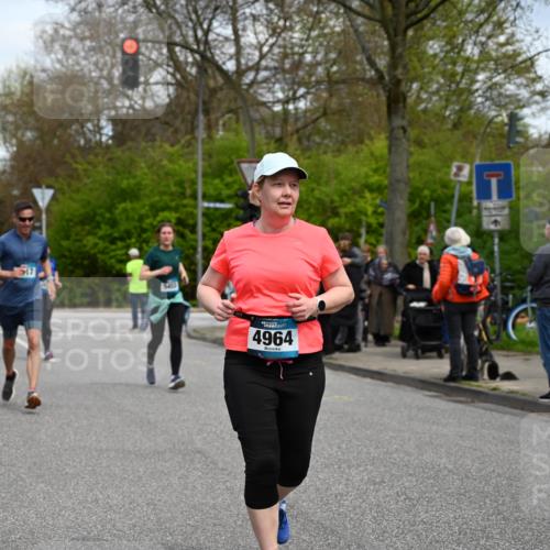 12.04.2026 - 45. Internationalen Wilhelmsburger Insellauf J. Mangold http://msf.ph/oto/9515481 12.04.2026 13:15:17 Ziel 2110, 4695, 2815, 2785, 2043, 2118, 5755, 5029, 4662, 4663, 4559, 3308, 3881, 3882, 3767, 3765, 4366, 4227, 3232, 2774, 5725, 3770, 2617, 5453, 4942, 4964, 5675, 4616, 4880, 2832, 2832, 3803, 3801, 3250, 5008, 2853, 3280, 3244, 5292, 4861, 2032, 4731, 2884, 3850, 4053, 5686 meine-sportfotos.de