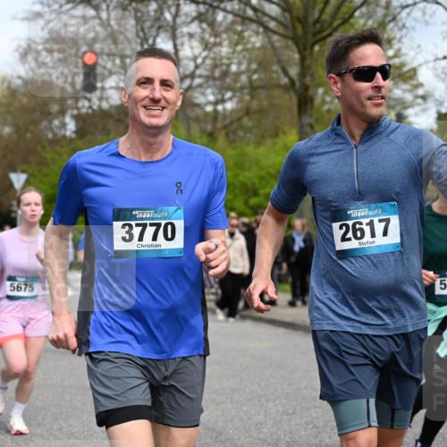 12.04.2026 - 45. Internationalen Wilhelmsburger Insellauf J. Mangold http://msf.ph/oto/9515511 12.04.2026 13:15:20 Ziel 5755, 5029, 4662, 4663, 4559, 3308, 3881, 3882, 3767, 3765, 4366, 4227, 3232, 2774, 5725, 3770, 2617, 3770, 2617, 5453, 4942, 4964, 5675, 4616, 4880, 2832, 3803, 3801, 3250, 5008, 2853, 3280, 3244, 5292, 4861, 2032, 4731, 2884, 3850, 4053, 5686, 4814, 4491 meine-sportfotos.de