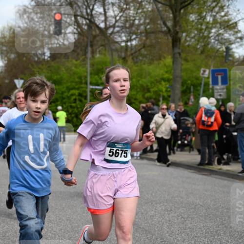 12.04.2026 - 45. Internationalen Wilhelmsburger Insellauf J. Mangold http://msf.ph/oto/9515516 12.04.2026 13:15:22 Ziel 4662, 4663, 4559, 3308, 3881, 3882, 3767, 3765, 4366, 4227, 3232, 2774, 5725, 3770, 2617, 5453, 4942, 4964, 5675, 4616, 4880, 2832, 3803, 3801, 3250, 5008, 5008, 2853, 3280, 3244, 5292, 4861, 2032, 4731, 2884, 3850, 4053, 5686, 4814, 4491 meine-sportfotos.de
