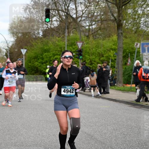 12.04.2026 - 45. Internationalen Wilhelmsburger Insellauf J. Mangold http://msf.ph/oto/9515572 12.04.2026 13:15:30 Ziel 3881, 3882, 3767, 3765, 4366, 4227, 3232, 2774, 5725, 3770, 2617, 5453, 4942, 4964, 5675, 4616, 4880, 2832, 3803, 3801, 3803, 3801, 3250, 5008, 2853, 3280, 3244, 5292, 4861, 2032, 4731, 2884, 3850, 4053, 5686, 4814, 4491, 4814, 4491, 2681, 5839, 5582, 5666, 3993, 5517 meine-sportfotos.de