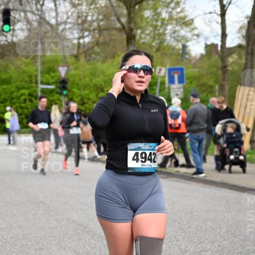 12.04.2026 - 45. Internationalen Wilhelmsburger Insellauf J. Mangold http://msf.ph/oto/9515582 12.04.2026 13:15:31 Ziel 3881, 3882, 3767, 3765, 4366, 4227, 3232, 2774, 5725, 3770, 2617, 5453, 4942, 4964, 5675, 4616, 4880, 2832, 3803, 3801, 3250, 5008, 2853, 3280, 3244, 5292, 4861, 2032, 4731, 2884, 3850, 4053, 5686, 4814, 4491, 2681, 5839, 5582, 5666, 3993, 5517, 3710, 3709 meine-sportfotos.de