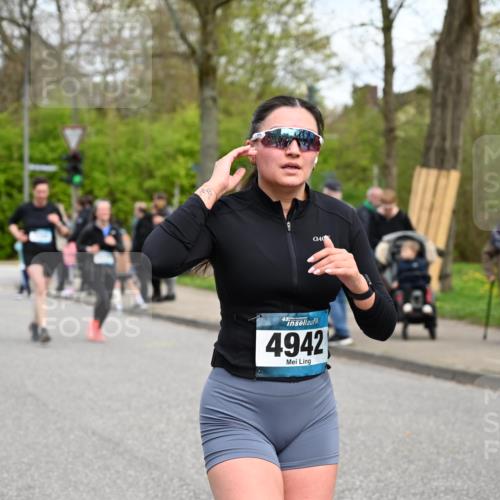 12.04.2026 - 45. Internationalen Wilhelmsburger Insellauf J. Mangold http://msf.ph/oto/9515584 12.04.2026 13:15:31 Ziel 3881, 3882, 3767, 3765, 4366, 4227, 3232, 2774, 5725, 3770, 2617, 5453, 4942, 4964, 5675, 4616, 4880, 2832, 3803, 3801, 3250, 5008, 2853, 3280, 3244, 5292, 4861, 2032, 4731, 2884, 3850, 4053, 5686, 4814, 4491, 2681, 5839, 5582, 5666, 3993, 5517, 3710, 3709 meine-sportfotos.de