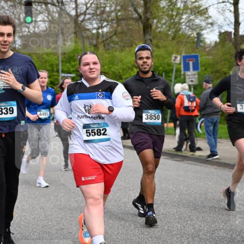 12.04.2026 - 45. Internationalen Wilhelmsburger Insellauf J. Mangold http://msf.ph/oto/9515612 12.04.2026 13:15:34 Ziel 4366, 4227, 3232, 2774, 5725, 3770, 2617, 5453, 4942, 4964, 5675, 4616, 4880, 2832, 3803, 3801, 3250, 5008, 5008, 2853, 3280, 3244, 5292, 4861, 2032, 4731, 2884, 3850, 4053, 5686, 4814, 4491, 2681, 5839, 5582, 5666, 3993, 5517, 3710, 3709 meine-sportfotos.de