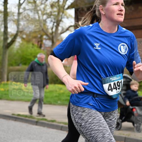 12.04.2026 - 45. Internationalen Wilhelmsburger Insellauf J. Mangold http://msf.ph/oto/9515632 12.04.2026 13:15:38 Ziel 3232, 2774, 5725, 3770, 2617, 5453, 4942, 4964, 5675, 4616, 4880, 2832, 3803, 3801, 3250, 5008, 2853, 3280, 3244, 5292, 4861, 2032, 4731, 2884, 3850, 4731, 2884, 3850, 4053, 5686, 4814, 4491, 2681, 5839, 5582, 5666, 3993, 3993, 5517, 3710, 3709, 4132, 2849 meine-sportfotos.de