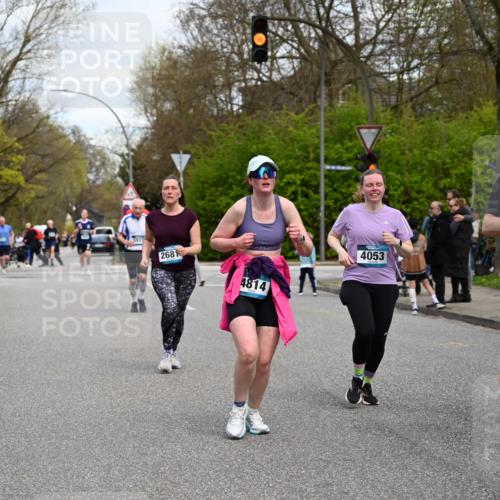12.04.2026 - 45. Internationalen Wilhelmsburger Insellauf J. Mangold http://msf.ph/oto/9515639 12.04.2026 13:15:40 Ziel 3232, 2774, 5725, 3770, 2617, 5453, 4942, 4964, 5675, 4616, 4880, 2832, 3803, 3801, 3250, 5008, 2853, 3280, 3244, 5292, 4861, 2032, 4731, 2884, 3850, 4053, 5686, 5686, 4814, 4491, 2681, 5839, 5582, 5666, 3993, 5517, 3710, 3709, 4132, 2849, 4808, 5261 meine-sportfotos.de
