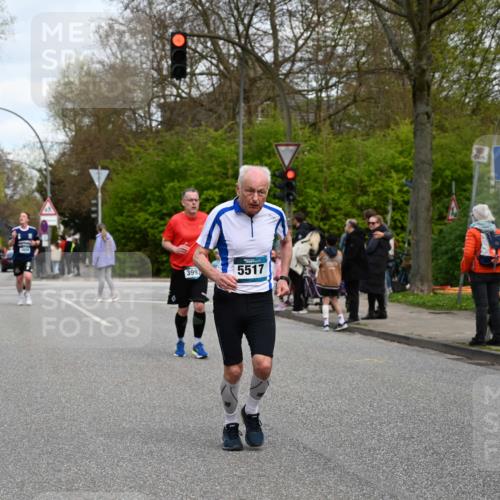 12.04.2026 - 45. Internationalen Wilhelmsburger Insellauf J. Mangold http://msf.ph/oto/9515667 12.04.2026 13:15:45 Ziel 3770, 2617, 5453, 4942, 4964, 5675, 4616, 4880, 2832, 3803, 3801, 3250, 5008, 2853, 3280, 3244, 5292, 4861, 2032, 4731, 2884, 3850, 4053, 5686, 4814, 4491, 2681, 5839, 5582, 5666, 3993, 5517, 3710, 3709, 4132, 2849, 4808, 5261, 3220, 4502, 3897 meine-sportfotos.de