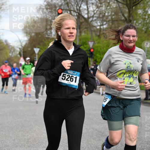 12.04.2026 - 45. Internationalen Wilhelmsburger Insellauf J. Mangold http://msf.ph/oto/9515697 12.04.2026 13:16:06 Ziel 4814, 4491, 2681, 5839, 5582, 5666, 3993, 5517, 3710, 3709, 4132, 2849, 4808, 5261, 3220, 4502, 3897, 3245, 4849, 3195, 5275, 5269, 4820, 4926, 3656, 4312, 5404, 3704 meine-sportfotos.de