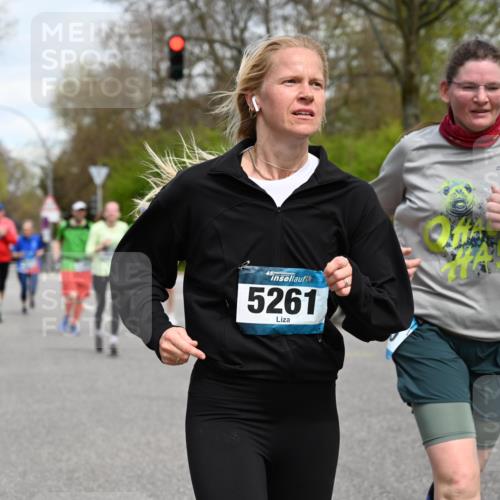 12.04.2026 - 45. Internationalen Wilhelmsburger Insellauf J. Mangold http://msf.ph/oto/9515700 12.04.2026 13:16:06 Ziel 4814, 4491, 2681, 5839, 5582, 5666, 3993, 5517, 3710, 3709, 4132, 2849, 4808, 5261, 3220, 4502, 3897, 3245, 4849, 3195, 5275, 5269, 4820, 4926, 3656, 4312, 5404, 3704 meine-sportfotos.de