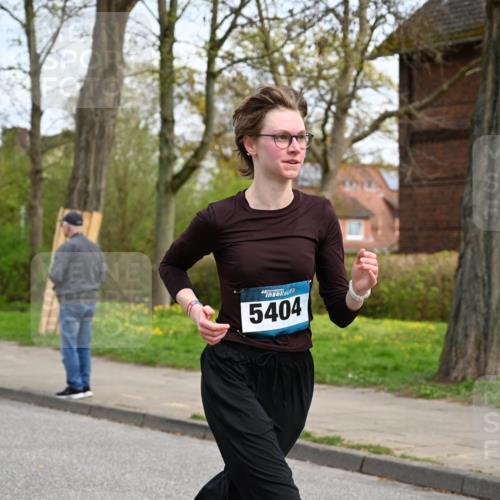 12.04.2026 - 45. Internationalen Wilhelmsburger Insellauf J. Mangold http://msf.ph/oto/9515774 12.04.2026 13:16:28 Ziel 4808, 5261, 3220, 4502, 3897, 3245, 4849, 3195, 5275, 5269, 4820, 4926, 3656, 4312, 5404, 3704, 3704, 3846, 2316, 5487, 3040, 4752, 3886, 3097, 2942, 3575 meine-sportfotos.de