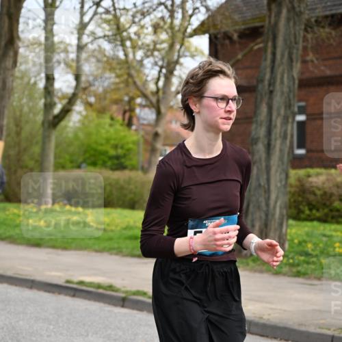 12.04.2026 - 45. Internationalen Wilhelmsburger Insellauf J. Mangold http://msf.ph/oto/9515776 12.04.2026 13:16:28 Ziel 4808, 5261, 3220, 4502, 3897, 3245, 4849, 3195, 5275, 5269, 4820, 4926, 3656, 4312, 5404, 3704, 3704, 3846, 2316, 5487, 3040, 4752, 3886, 3097, 2942, 3575 meine-sportfotos.de