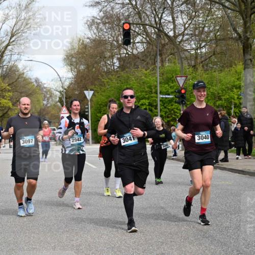 12.04.2026 - 45. Internationalen Wilhelmsburger Insellauf J. Mangold http://msf.ph/oto/9515859 12.04.2026 13:16:42 Ziel 3656, 4312, 5404, 3704, 3846, 2316, 5487, 5487, 3040, 4752, 3886, 3097, 2942, 3575, 2670, 3061, 3281, 4315, 4867, 4868, 4130, 4129, 2609, 2610, 2571, 5001 meine-sportfotos.de