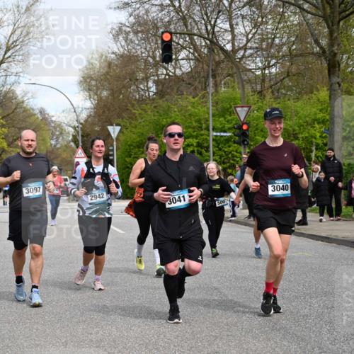 12.04.2026 - 45. Internationalen Wilhelmsburger Insellauf J. Mangold http://msf.ph/oto/9515860 12.04.2026 13:16:43 Ziel 3656, 4312, 5404, 3704, 3846, 2316, 5487, 3040, 3040, 4752, 3886, 3097, 2942, 3575, 2670, 3061, 3281, 4315, 4867, 4868, 4130, 4129, 2609, 2610, 2571, 5001, 5532, 4392 meine-sportfotos.de
