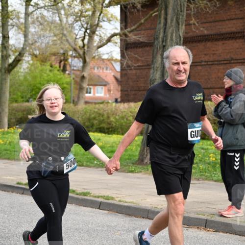 12.04.2026 - 45. Internationalen Wilhelmsburger Insellauf J. Mangold http://msf.ph/oto/9515898 12.04.2026 13:16:48 Ziel 5404, 3704, 3846, 2316, 5487, 3040, 4752, 3886, 3097, 2942, 3097, 2942, 3575, 2670, 3061, 3281, 4315, 4315, 4867, 4868, 4130, 4129, 2609, 2610, 2571, 5001, 5532, 4392, 4642, 4957 meine-sportfotos.de