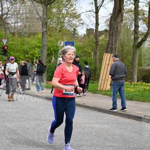 12.04.2026 - 45. Internationalen Wilhelmsburger Insellauf J. Mangold http://msf.ph/oto/9515915 12.04.2026 13:16:50 Ziel 3704, 3846, 2316, 5487, 3040, 4752, 3886, 3097, 2942, 3575, 3575, 2670, 3061, 3281, 4315, 4867, 4868, 4868, 4130, 4129, 2609, 2610, 2571, 5001, 5532, 4392, 4642, 4957, 3900 meine-sportfotos.de