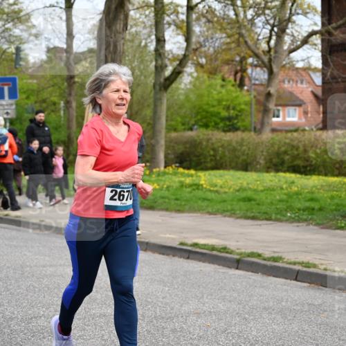 12.04.2026 - 45. Internationalen Wilhelmsburger Insellauf J. Mangold http://msf.ph/oto/9515922 12.04.2026 13:16:51 Ziel 3704, 3846, 2316, 5487, 3040, 4752, 3886, 3097, 2942, 3575, 2670, 3061, 3281, 4315, 4867, 4868, 4130, 4130, 4129, 2609, 2610, 2571, 5001, 5532, 4392, 4642, 4957, 3900, 5759 meine-sportfotos.de