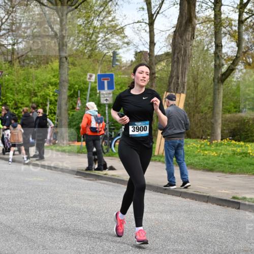 12.04.2026 - 45. Internationalen Wilhelmsburger Insellauf J. Mangold http://msf.ph/oto/9516002 12.04.2026 13:17:12 Ziel 3886, 3097, 2942, 3575, 2670, 3061, 3281, 4315, 4867, 4868, 4130, 4129, 2609, 2610, 2571, 5001, 5532, 4392, 4642, 4957, 4957, 3900, 5759, 2030, 3199, 3453, 3455, 4194, 5717, 5717, 4804, 3604, 2125, 2520, 5204, 3272, 4690, 3252, 4697 meine-sportfotos.de