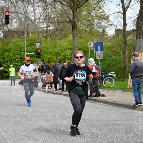 12.04.2026 - 45. Internationalen Wilhelmsburger Insellauf J. Mangold http://msf.ph/oto/9516011 12.04.2026 13:17:13 Ziel 3097, 2942, 3575, 2670, 3061, 3281, 4315, 4867, 4868, 4130, 4129, 2609, 2610, 2571, 5001, 5532, 4392, 4642, 4957, 3900, 3900, 5759, 2030, 3199, 3453, 3455, 4194, 5717, 4804, 4804, 3604, 2125, 2520, 5204, 3272, 4690, 3252, 4697, 2903 meine-sportfotos.de