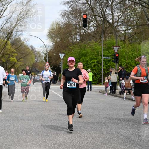 12.04.2026 - 45. Internationalen Wilhelmsburger Insellauf J. Mangold http://msf.ph/oto/9516051 12.04.2026 13:17:19 Ziel 2670, 3061, 3281, 4315, 4867, 4868, 4130, 4129, 2609, 2610, 2571, 5001, 5532, 4392, 4642, 4957, 3900, 5759, 2030, 3199, 3453, 3455, 3455, 4194, 5717, 4804, 3604, 2125, 2520, 5204, 3272, 4690, 3252, 4697, 2903, 4104, 5465, 4998, 5332 meine-sportfotos.de