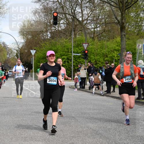 12.04.2026 - 45. Internationalen Wilhelmsburger Insellauf J. Mangold http://msf.ph/oto/9516056 12.04.2026 13:17:20 Ziel 2670, 3061, 3281, 4315, 4867, 4868, 4130, 4129, 2609, 2610, 2571, 5001, 5532, 4392, 4642, 4957, 3900, 5759, 2030, 3199, 3453, 3455, 4194, 5717, 4804, 3604, 2125, 2520, 2520, 5204, 3272, 4690, 3252, 4697, 2903, 4104, 5465, 4998, 5332 meine-sportfotos.de