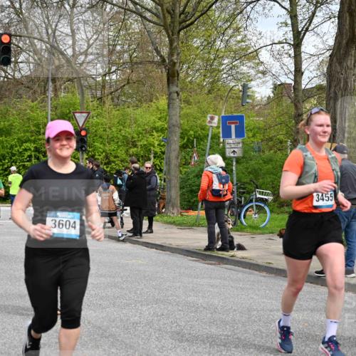 12.04.2026 - 45. Internationalen Wilhelmsburger Insellauf J. Mangold http://msf.ph/oto/9516066 12.04.2026 13:17:21 Ziel 2670, 3061, 3281, 4315, 4867, 4868, 4130, 4129, 2609, 2610, 2571, 5001, 5532, 4392, 4642, 4957, 3900, 5759, 2030, 3199, 3453, 3455, 4194, 5717, 4804, 3604, 2125, 2520, 5204, 5204, 3272, 4690, 3252, 4697, 2903, 4104, 5465, 4998, 5332, 4203 meine-sportfotos.de
