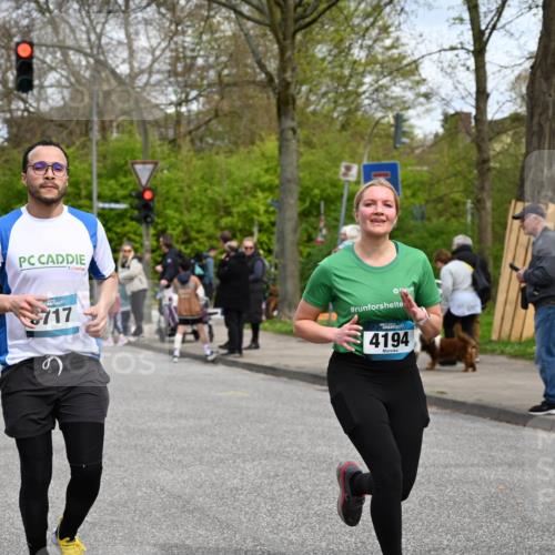 12.04.2026 - 45. Internationalen Wilhelmsburger Insellauf J. Mangold http://msf.ph/oto/9516090 12.04.2026 13:17:24 Ziel 3281, 4315, 4867, 4868, 4130, 4129, 2609, 2610, 2571, 5001, 5532, 4392, 4642, 4957, 3900, 5759, 2030, 3199, 3453, 3455, 4194, 5717, 5717, 4804, 3604, 2125, 2520, 5204, 3272, 4690, 3252, 4697, 2903, 4104, 5465, 4998, 5332, 4203, 4202, 5836, 2759 meine-sportfotos.de