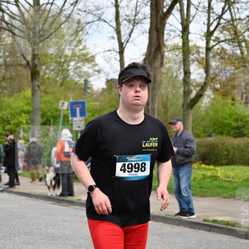 12.04.2026 - 45. Internationalen Wilhelmsburger Insellauf J. Mangold http://msf.ph/oto/9516136 12.04.2026 13:17:31 Ziel 5001, 5532, 4392, 4642, 4957, 3900, 5759, 2030, 3199, 3453, 3455, 4194, 5717, 4804, 3604, 2125, 2520, 5204, 3272, 4690, 3252, 4697, 2903, 4104, 5465, 4998, 5332, 4203, 4202, 5836, 2759, 4487, 2833, 3879 meine-sportfotos.de