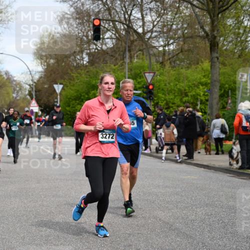 12.04.2026 - 45. Internationalen Wilhelmsburger Insellauf J. Mangold http://msf.ph/oto/9516150 12.04.2026 13:17:33 Ziel 4642, 4957, 3900, 5759, 2030, 3199, 3453, 3455, 4194, 5717, 4804, 3604, 2125, 2520, 5204, 5204, 3272, 4690, 3252, 4697, 2903, 4104, 5465, 4998, 5332, 4203, 4203, 4202, 5836, 2759, 4487, 2833, 3879, 3630, 5714, 4213 meine-sportfotos.de