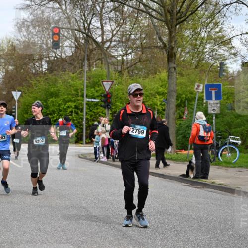 12.04.2026 - 45. Internationalen Wilhelmsburger Insellauf J. Mangold http://msf.ph/oto/9516194 12.04.2026 13:17:41 Ziel 2030, 3199, 3453, 3455, 4194, 5717, 4804, 3604, 2125, 2520, 5204, 3272, 4690, 3252, 4697, 2903, 4104, 5465, 4998, 5332, 4203, 4202, 5836, 2759, 4487, 2833, 3879, 3630, 5714, 4213, 2516, 2517, 4031, 3694, 2018 meine-sportfotos.de