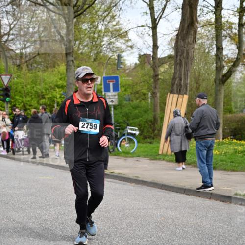 12.04.2026 - 45. Internationalen Wilhelmsburger Insellauf J. Mangold http://msf.ph/oto/9516202 12.04.2026 13:17:42 Ziel 2030, 3199, 3453, 3455, 4194, 5717, 4804, 3604, 2125, 2520, 5204, 3272, 4690, 3252, 4697, 2903, 4104, 5465, 4998, 5332, 5332, 4203, 4202, 5836, 2759, 4487, 2833, 3879, 3879, 3630, 5714, 4213, 2516, 2517, 4031, 3694, 2018 meine-sportfotos.de