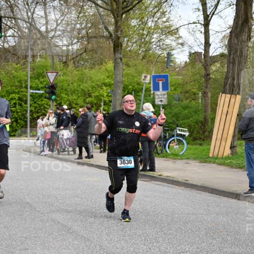 12.04.2026 - 45. Internationalen Wilhelmsburger Insellauf J. Mangold http://msf.ph/oto/9516226 12.04.2026 13:17:49 Ziel 5717, 4804, 3604, 2125, 2520, 5204, 3272, 4690, 3252, 4697, 2903, 4104, 5465, 4998, 5332, 4203, 4202, 5836, 2759, 4487, 2833, 3879, 3630, 5714, 4213, 2516, 2517, 2516, 2517, 4031, 3694, 2018, 2961, 3248, 2570, 2573, 3277 meine-sportfotos.de