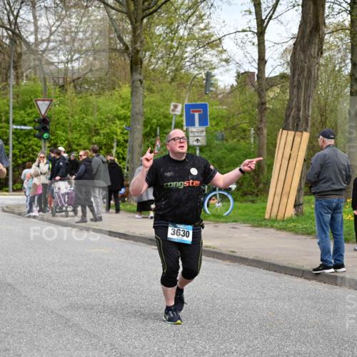 12.04.2026 - 45. Internationalen Wilhelmsburger Insellauf J. Mangold http://msf.ph/oto/9516230 12.04.2026 13:17:49 Ziel 5717, 4804, 3604, 2125, 2520, 5204, 3272, 4690, 3252, 4697, 2903, 4104, 5465, 4998, 5332, 4203, 4202, 5836, 2759, 4487, 2833, 3879, 3630, 5714, 4213, 2516, 2517, 2516, 2517, 4031, 3694, 2018, 2961, 3248, 2570, 2573, 3277 meine-sportfotos.de