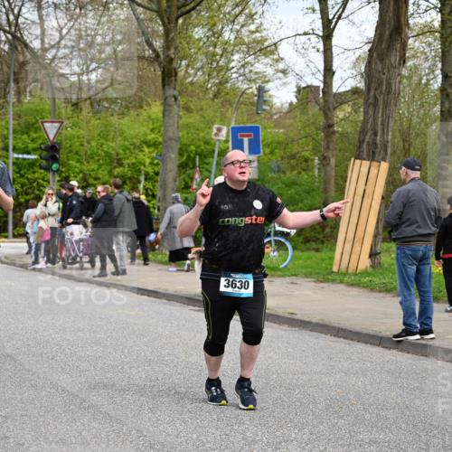 12.04.2026 - 45. Internationalen Wilhelmsburger Insellauf J. Mangold http://msf.ph/oto/9516231 12.04.2026 13:17:49 Ziel 5717, 4804, 3604, 2125, 2520, 5204, 3272, 4690, 3252, 4697, 2903, 4104, 5465, 4998, 5332, 4203, 4202, 5836, 2759, 4487, 2833, 3879, 3630, 5714, 4213, 2516, 2517, 2516, 2517, 4031, 3694, 2018, 2961, 3248, 2570, 2573, 3277 meine-sportfotos.de