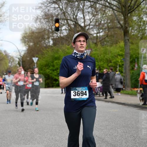 12.04.2026 - 45. Internationalen Wilhelmsburger Insellauf J. Mangold http://msf.ph/oto/9516257 12.04.2026 13:17:53 Ziel 2125, 2520, 5204, 3272, 4690, 3252, 4697, 2903, 4104, 5465, 4998, 5332, 4203, 4202, 5836, 2759, 4487, 2833, 3879, 3630, 5714, 4213, 2516, 2517, 4031, 3694, 2018, 2018, 2961, 3248, 2570, 2573, 3277, 3828, 4948, 5488, 5663 meine-sportfotos.de