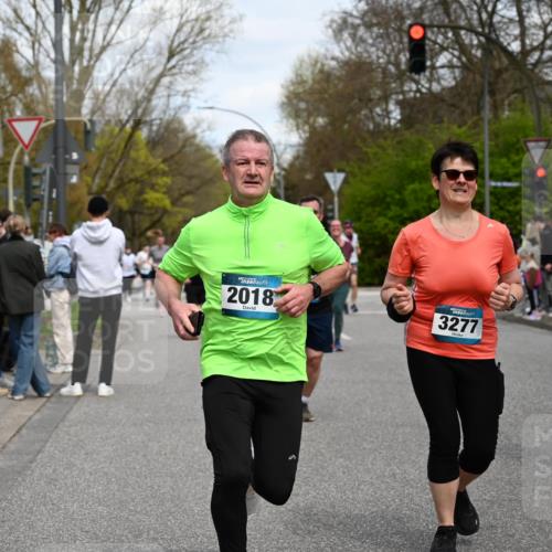 12.04.2026 - 45. Internationalen Wilhelmsburger Insellauf J. Mangold http://msf.ph/oto/9516320 12.04.2026 13:18:04 Ziel 4104, 5465, 4998, 5332, 4203, 4202, 5836, 2759, 4487, 2833, 3879, 3630, 5714, 4213, 2516, 2517, 4031, 3694, 2018, 2961, 3248, 2570, 2573, 3277, 3828, 4948, 5488, 5663, 4727, 5541, 4153, 3528, 3527, 4400, 4403, 4556, 4626, 2019, 3940, 3482 meine-sportfotos.de