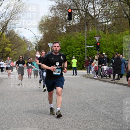12.04.2026 - 45. Internationalen Wilhelmsburger Insellauf J. Mangold http://msf.ph/oto/9516326 12.04.2026 13:18:06 Ziel 5332, 4203, 4202, 5836, 2759, 4487, 2833, 3879, 3630, 5714, 4213, 2516, 2517, 4031, 3694, 2018, 2961, 3248, 2570, 2573, 3277, 3828, 4948, 5488, 5663, 4727, 5541, 4153, 3528, 3527, 4400, 4403, 4556, 4626, 2019, 3940, 3482 meine-sportfotos.de